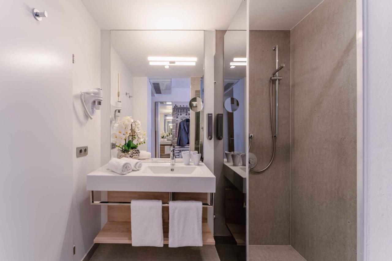 Standard Single Room,1498641967:JPEG