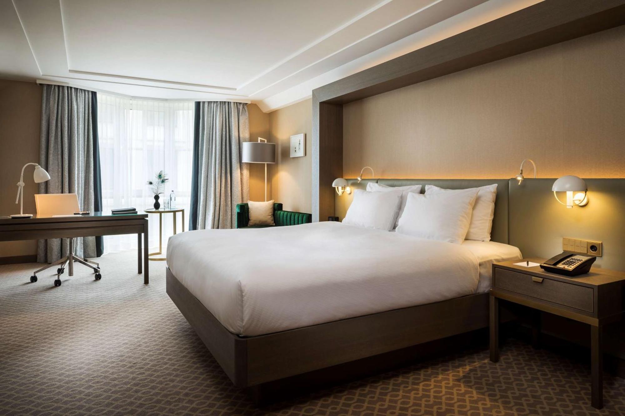 King Plaza Room,1550331544:JPEG