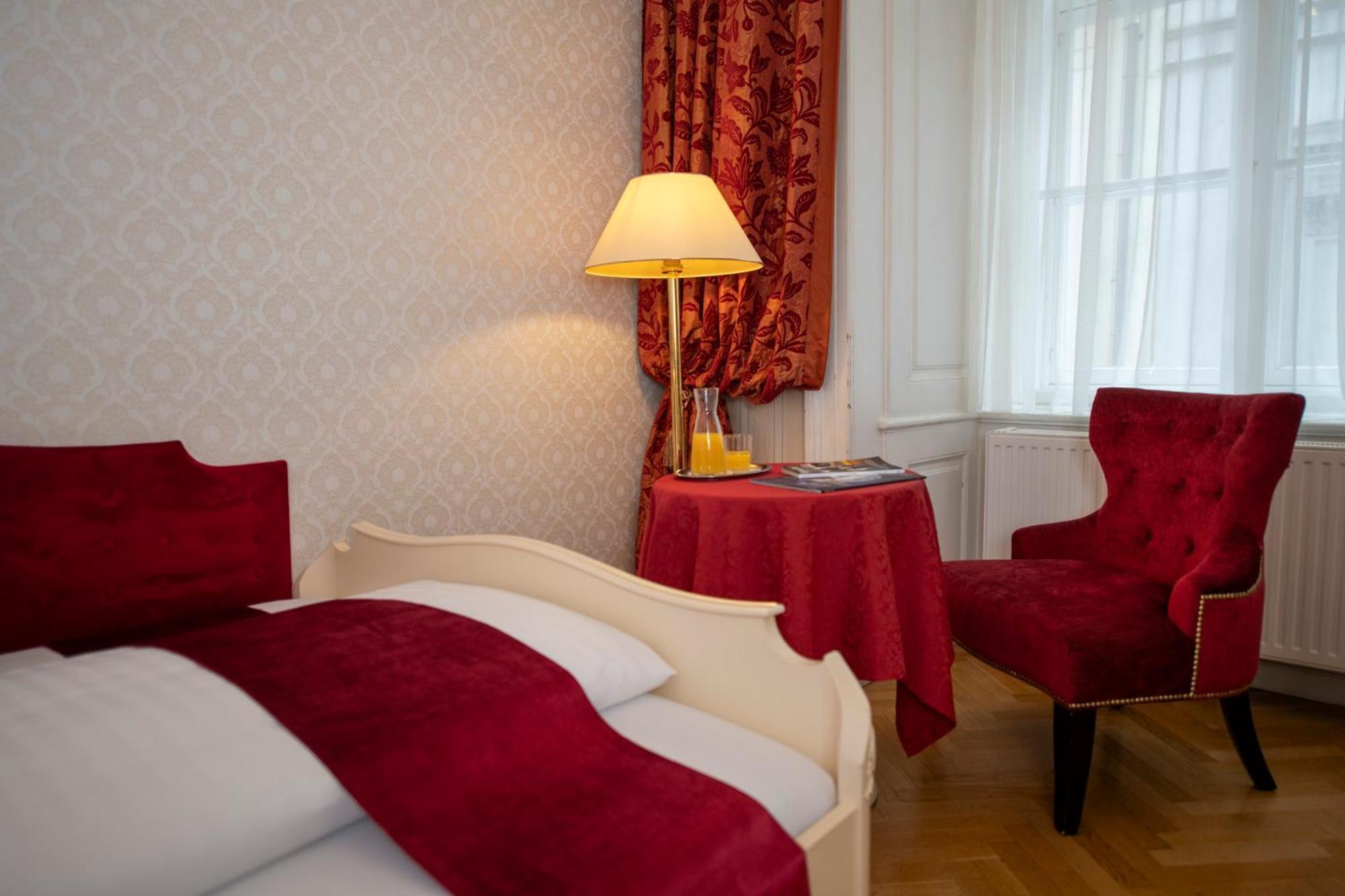 Deluxe Single Room,1598394011:JPEG