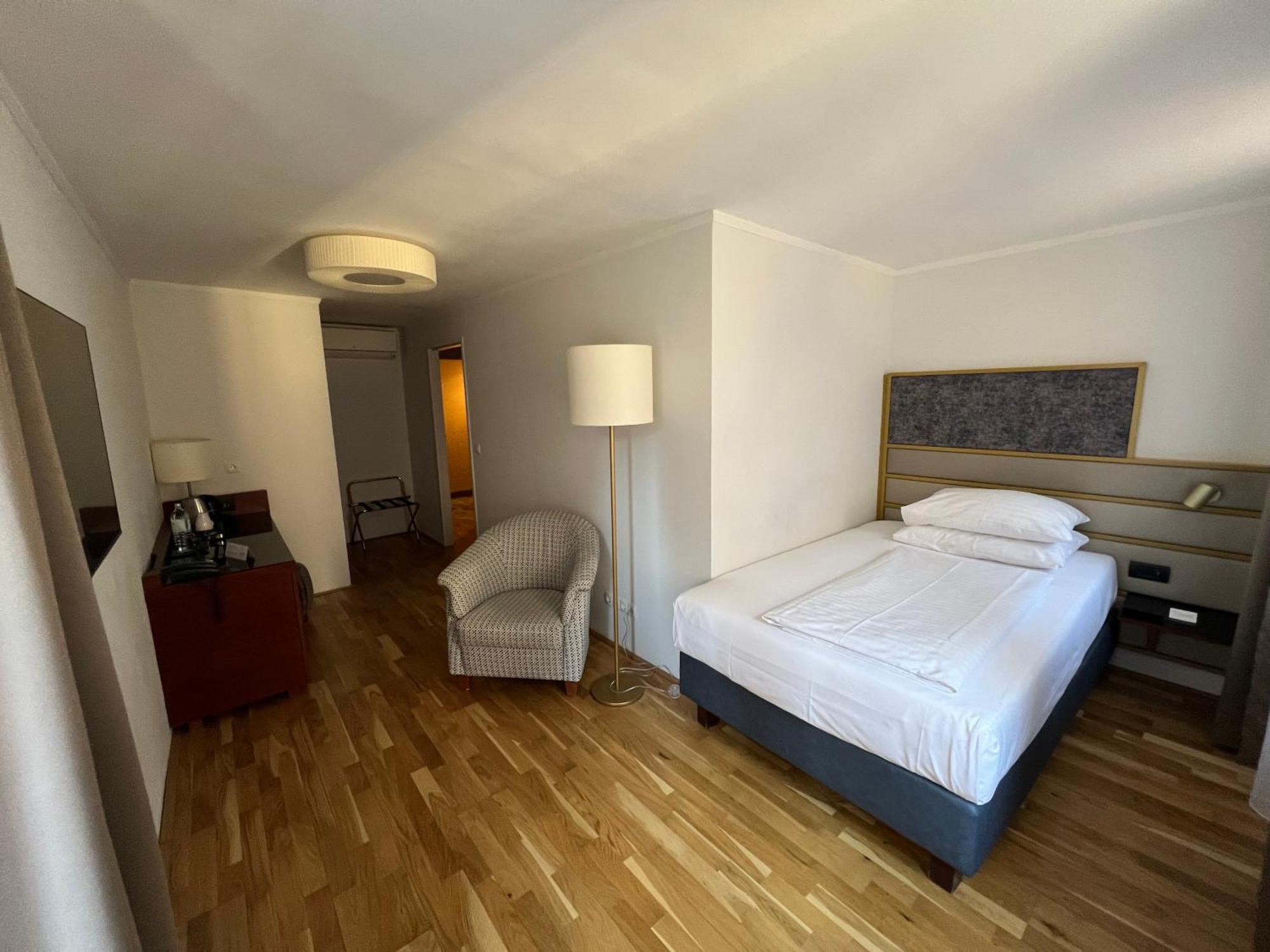 Standard Single Room,1654252706:JPEG