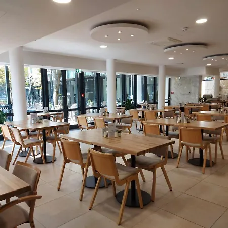 Gartenhotel Altmannsdorf-3